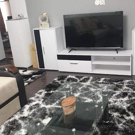 شقة Lupeni   في Jas Apartament المظهر الخارجي الصورة