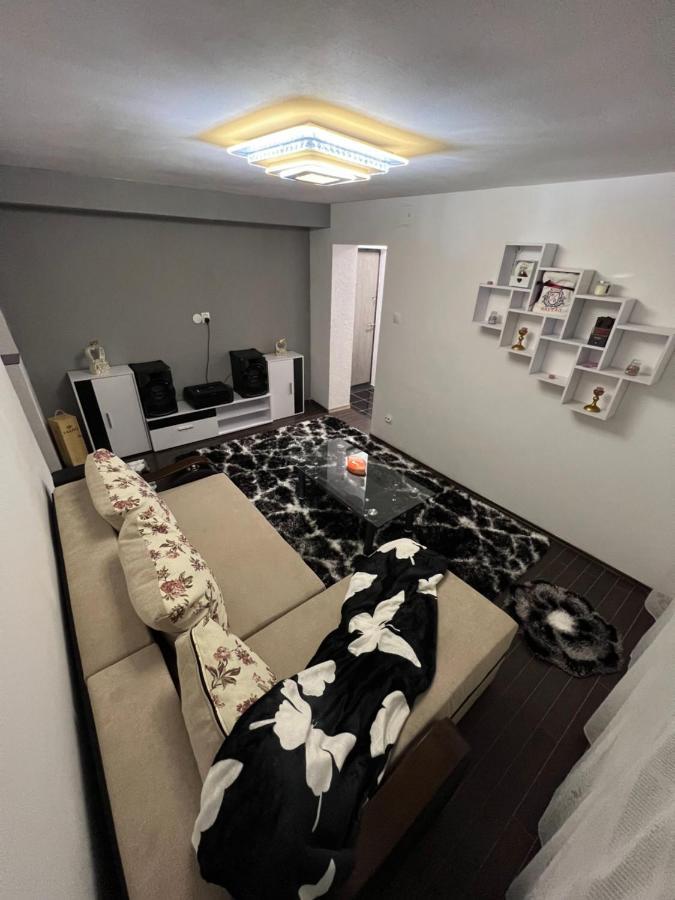 شقة Lupeni   في Jas Apartament المظهر الخارجي الصورة