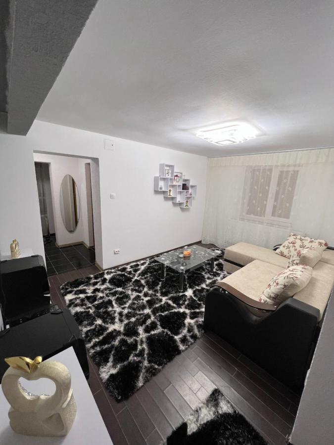 شقة Lupeni   في Jas Apartament المظهر الخارجي الصورة